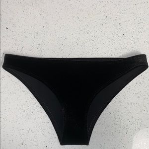 HOAKA SIZE SMALL BLACK VELVET CHEEKY SWIM BOTTOMS